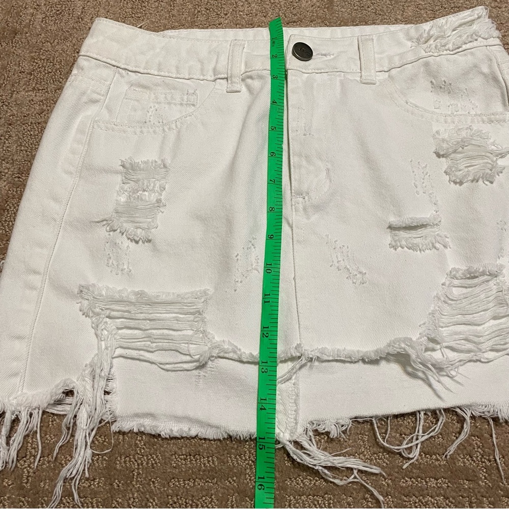 {LITZ} White Distressed Frayed Hem Denim Mini Skirt ~ Size Small - Picture 13 of 16
